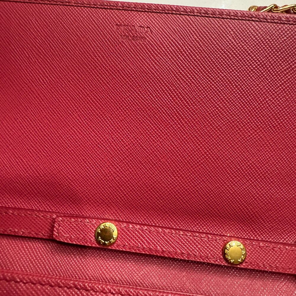 Prada Saffiano Wallet on Chain or clutch - Picture 4 of 12